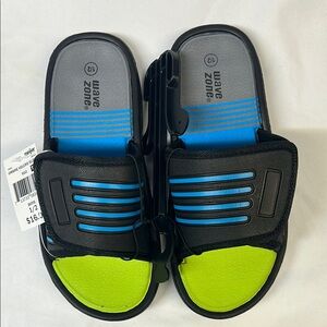 Black and Green Sporty Sandals with Minimalist Design